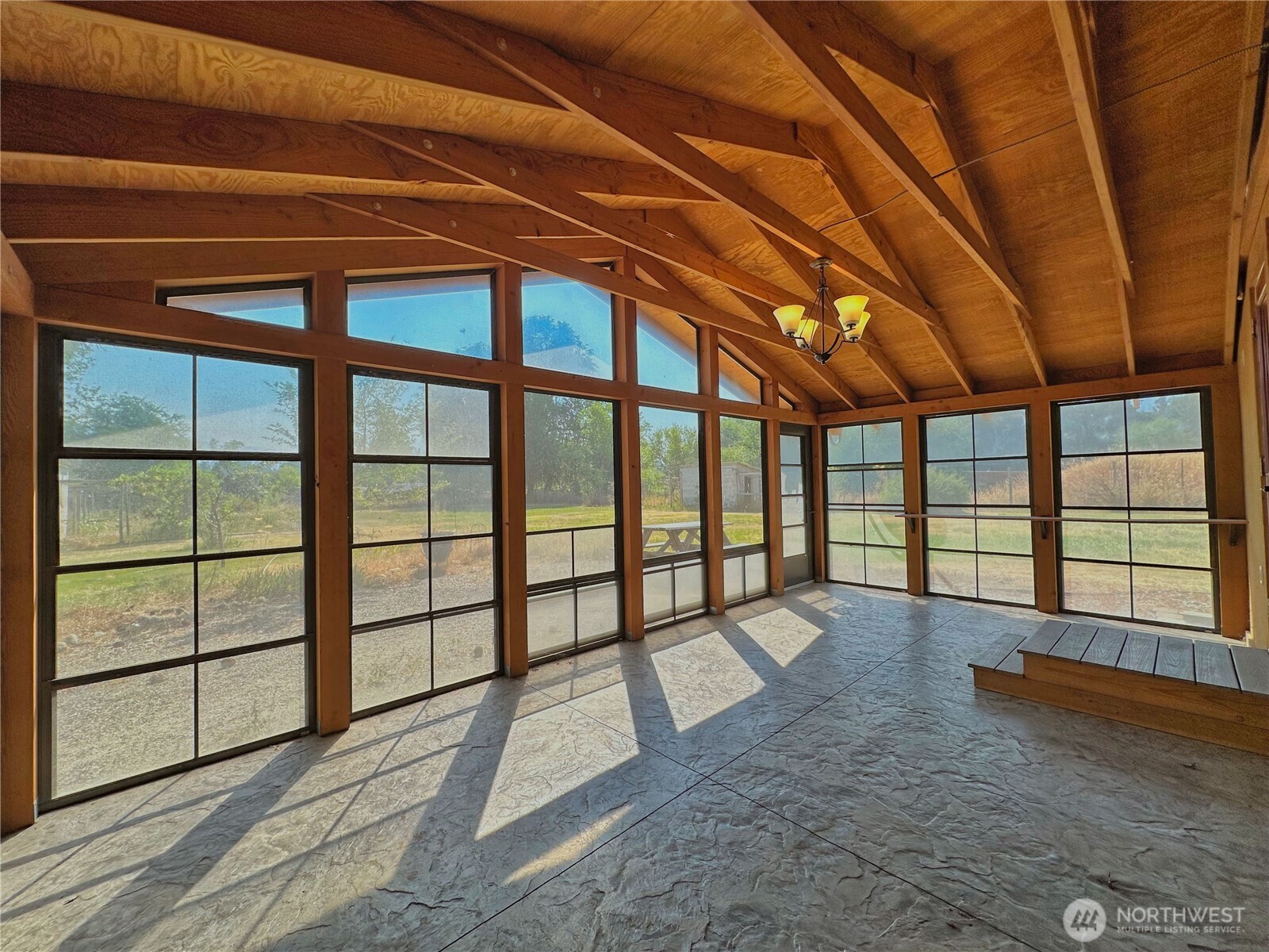 1211 Hughes Lane