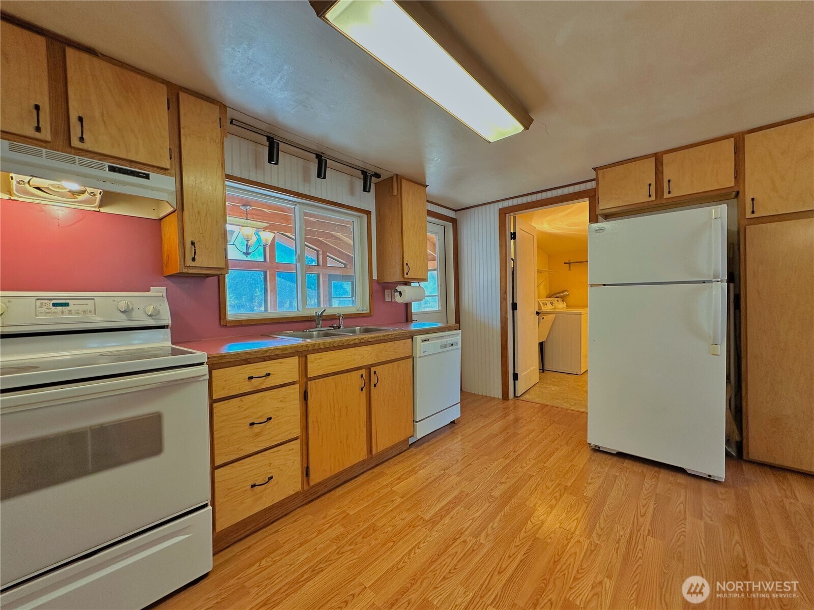 1211 Hughes Lane