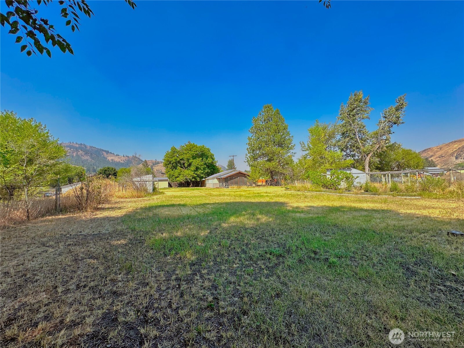 1211 Hughes Lane
