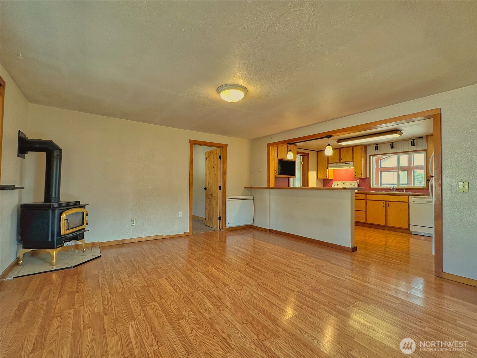 1211 Hughes Lane