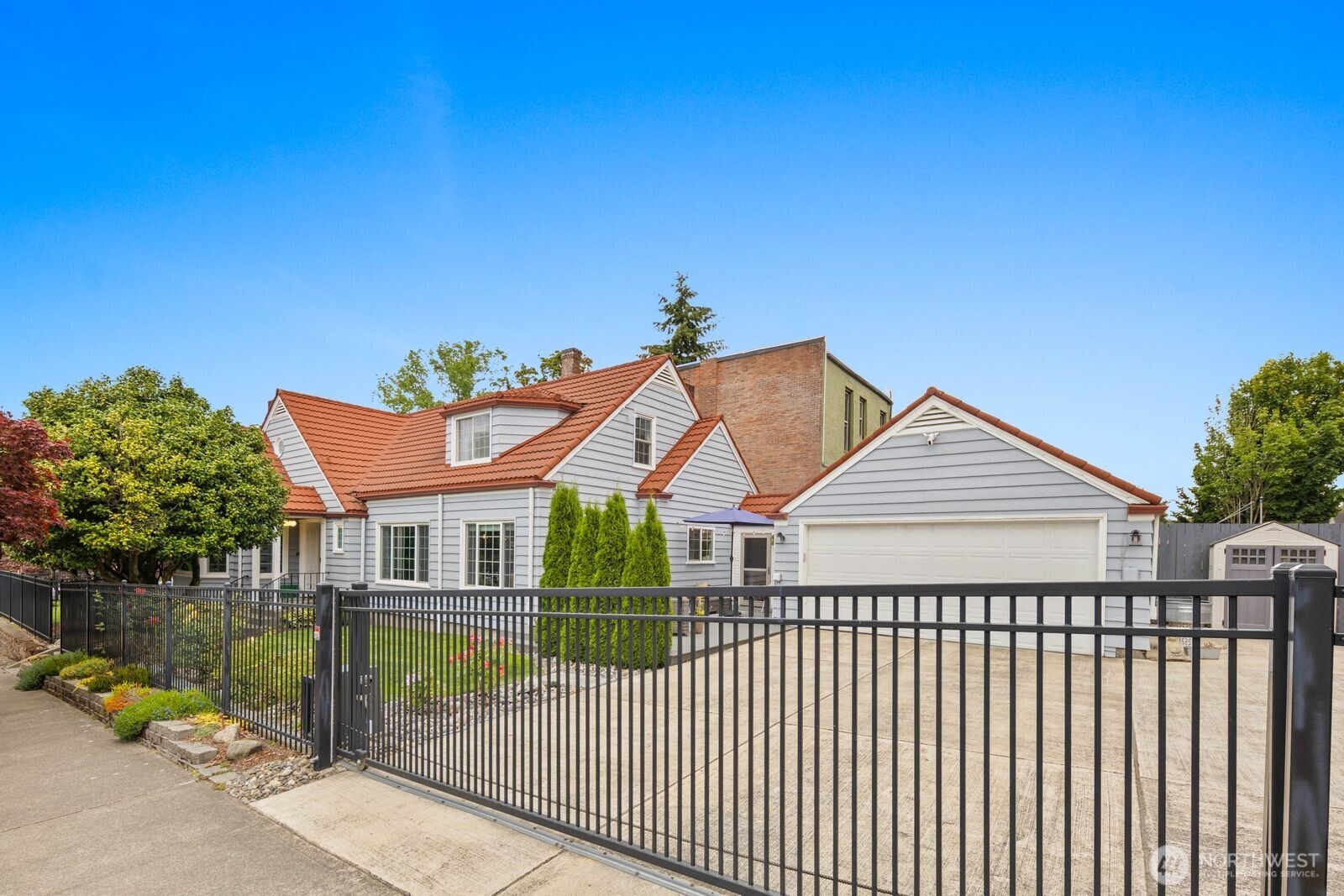 324 N Yakima Avenue
