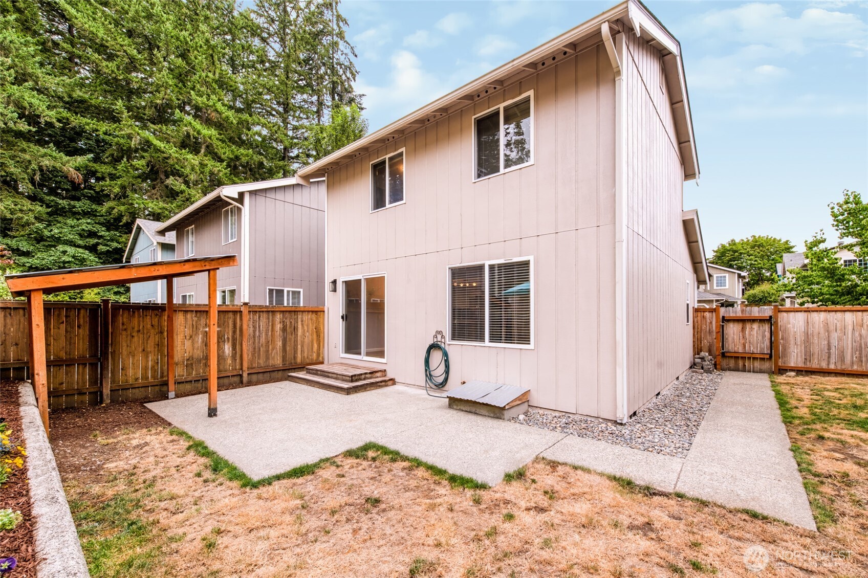 6105 Carmel Lane SE