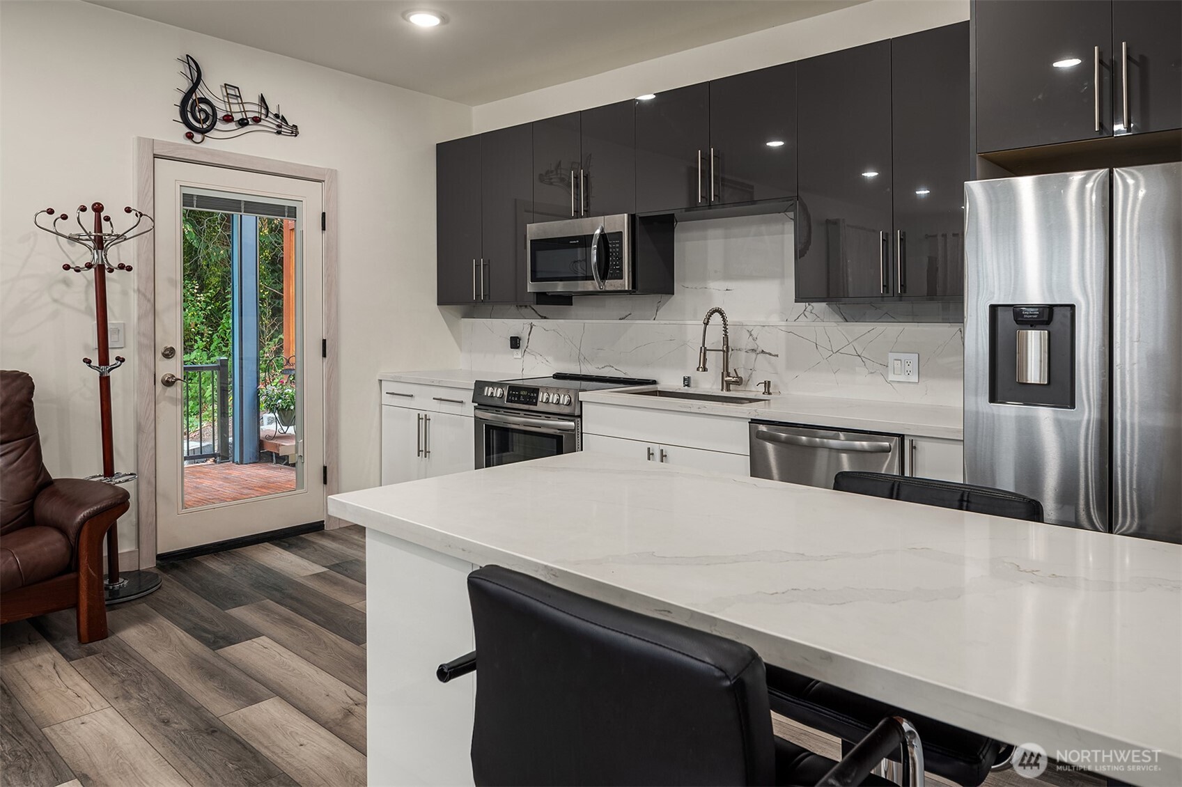 11502 6 Avenue NW Unit: 1