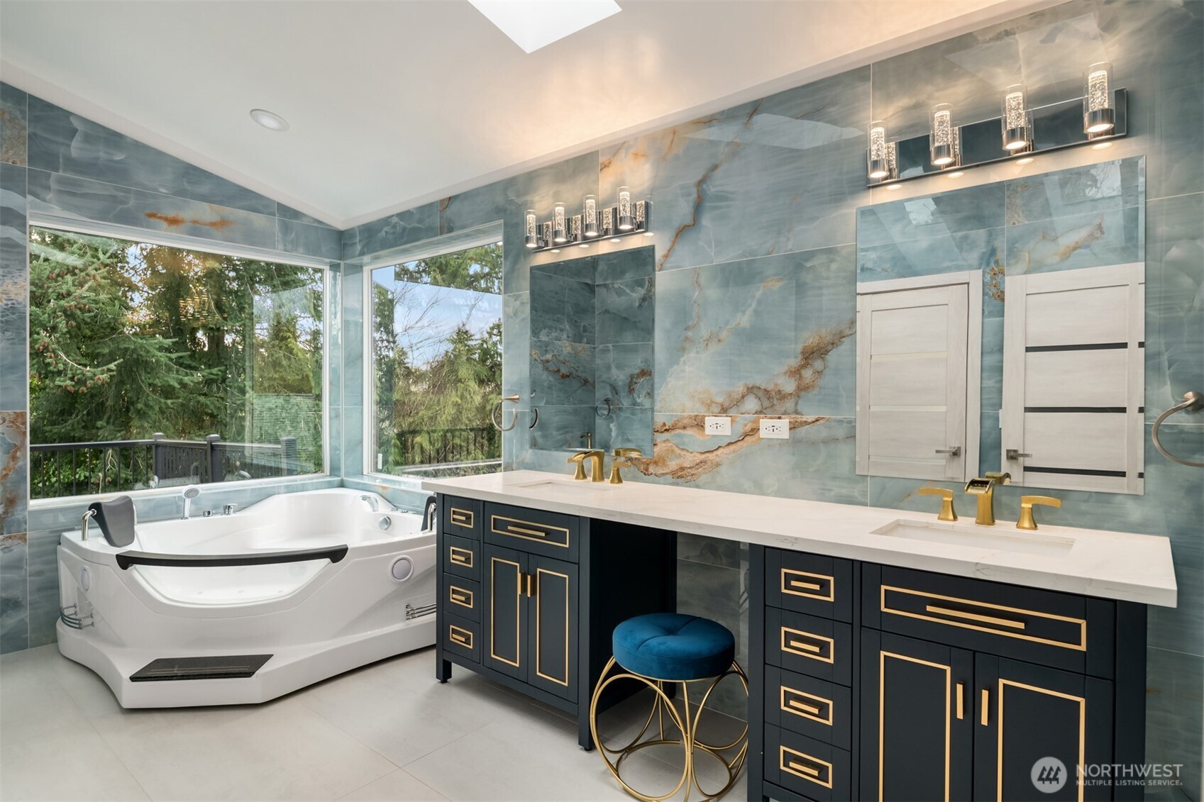 11502 6 Avenue NW Unit: 1