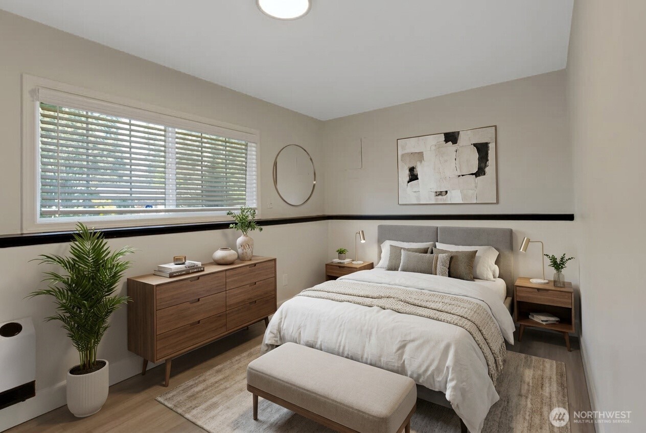 902 194th Street E