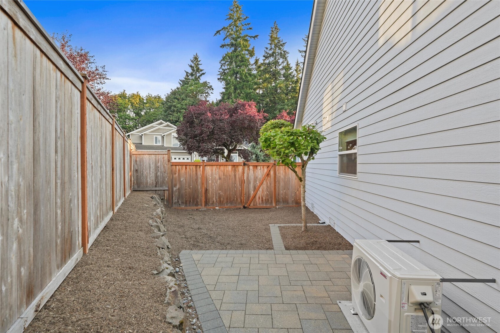 7649 NE 125th Street