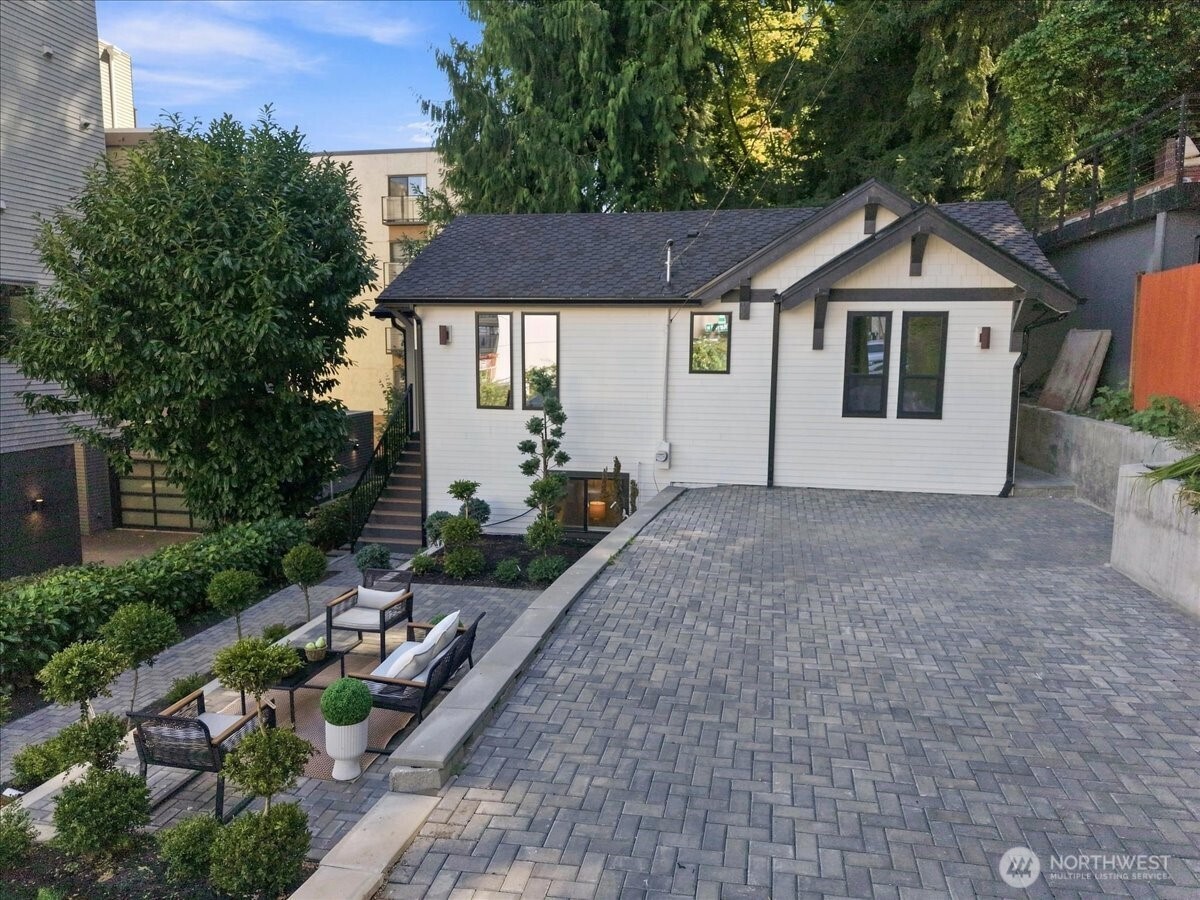 4011 SW Maryland Place