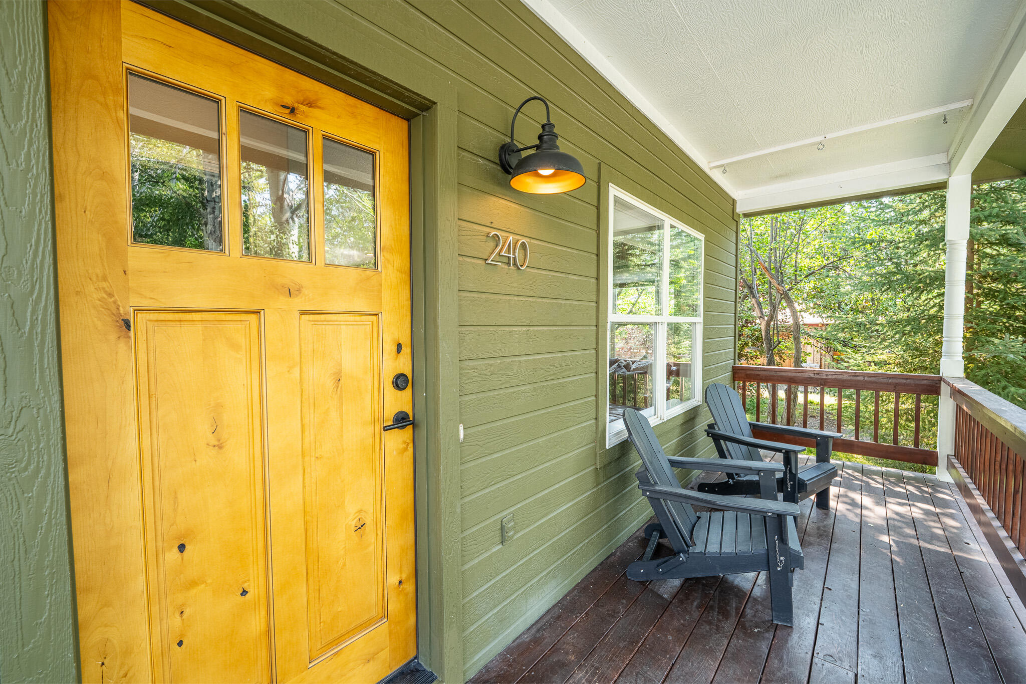 240 Eureka Dr
