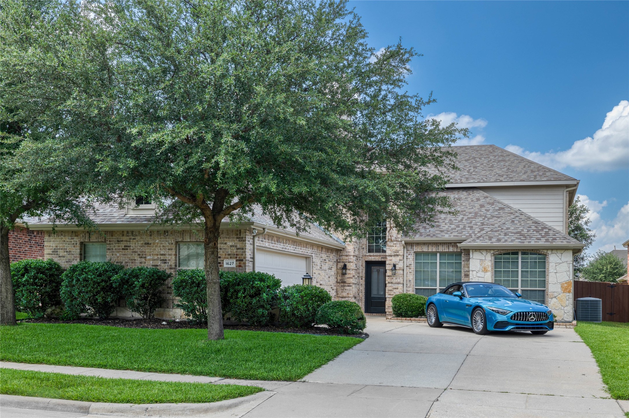 1627 Westfield Way