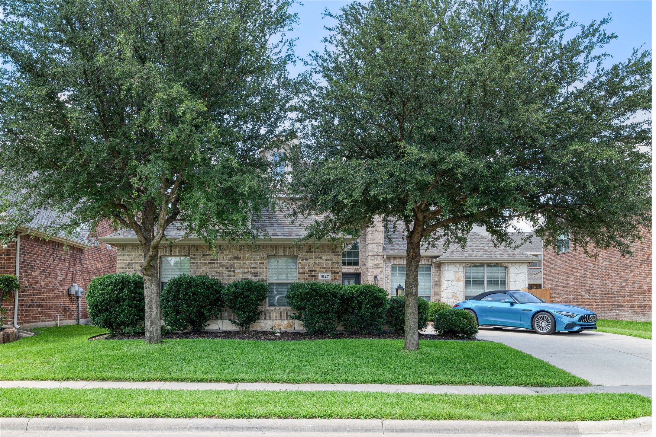1627 Westfield Way