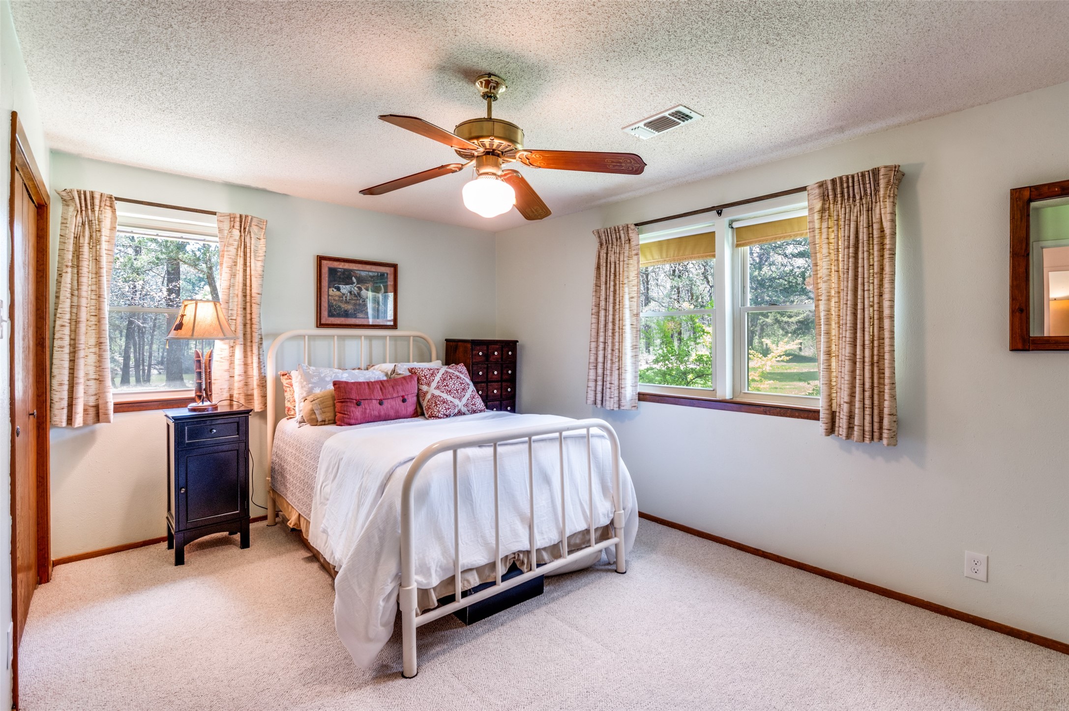 182 Huts Crossing Road