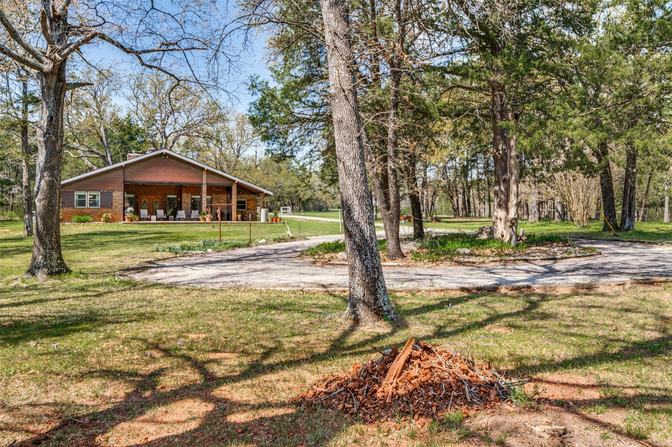 182 Huts Crossing Road