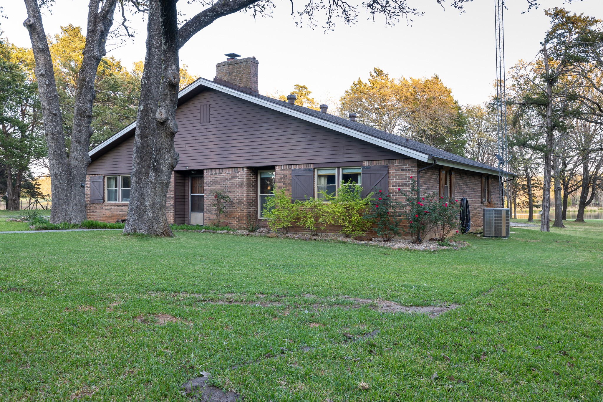 182 Huts Crossing Road