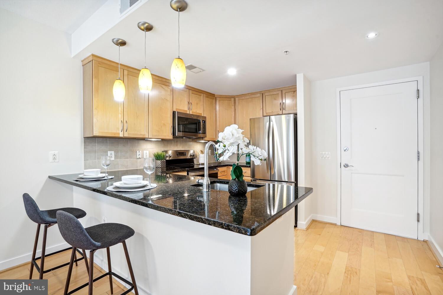 888 N QUINCY STREET 1407