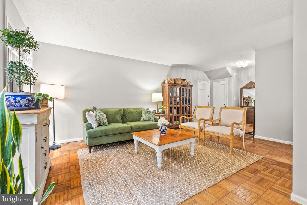 3414 GUNSTON ROAD