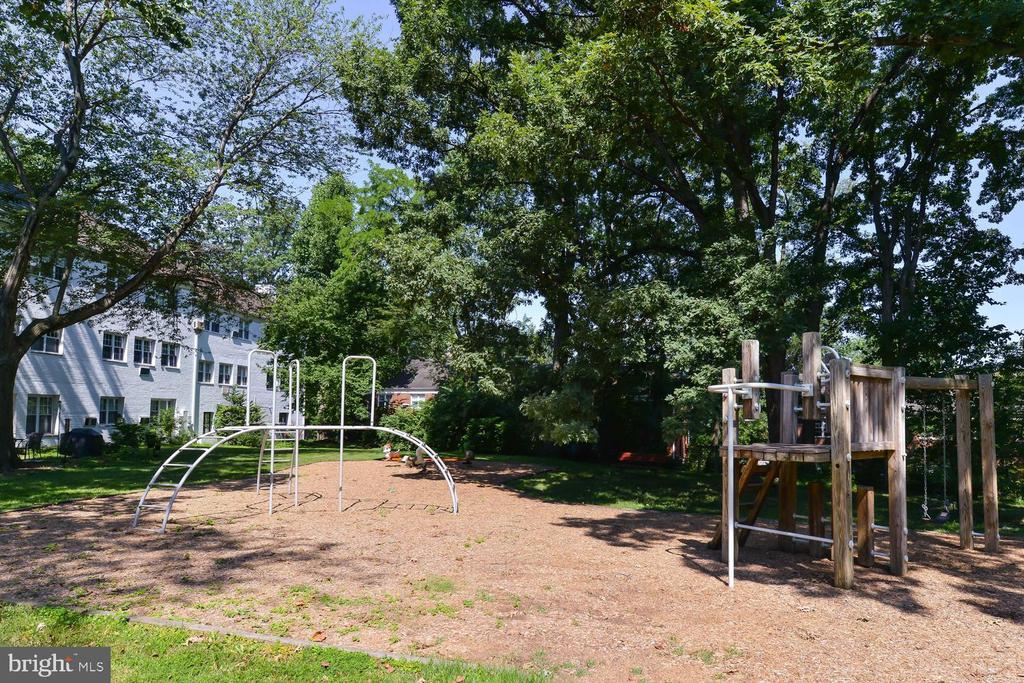 3414 GUNSTON ROAD