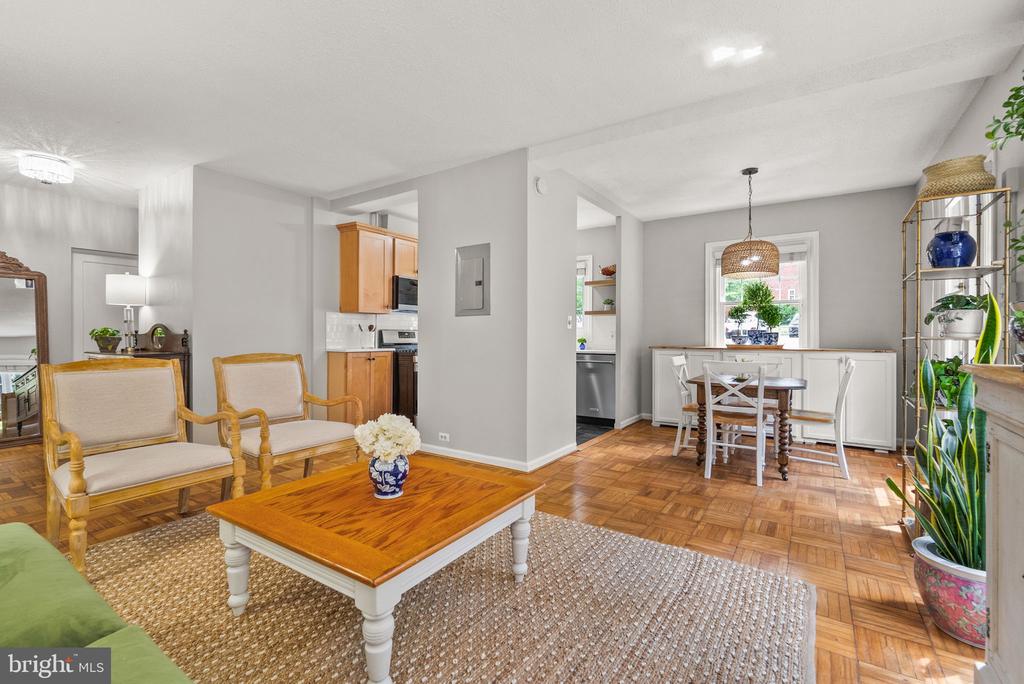 3414 GUNSTON ROAD