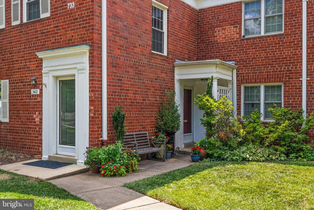 3414 GUNSTON ROAD