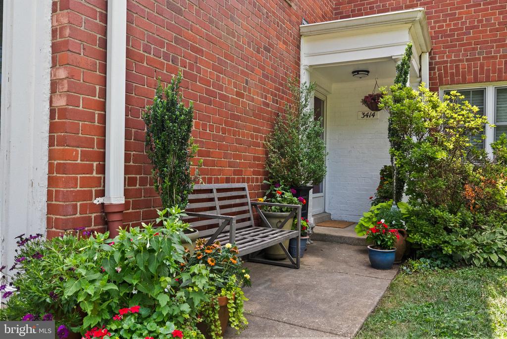 3414 GUNSTON ROAD