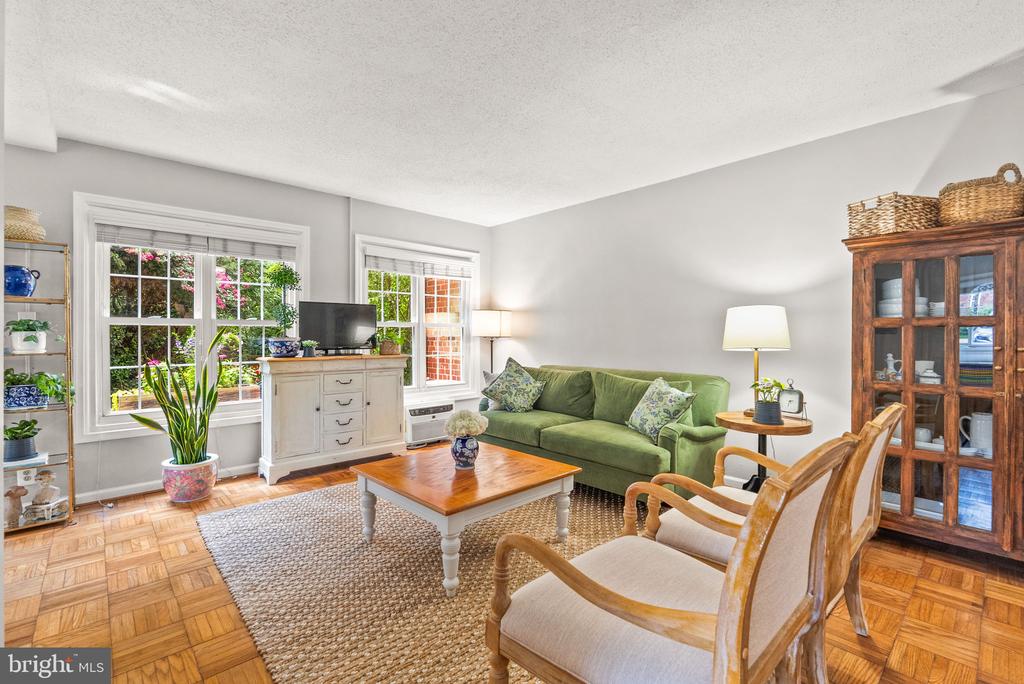 3414 GUNSTON ROAD