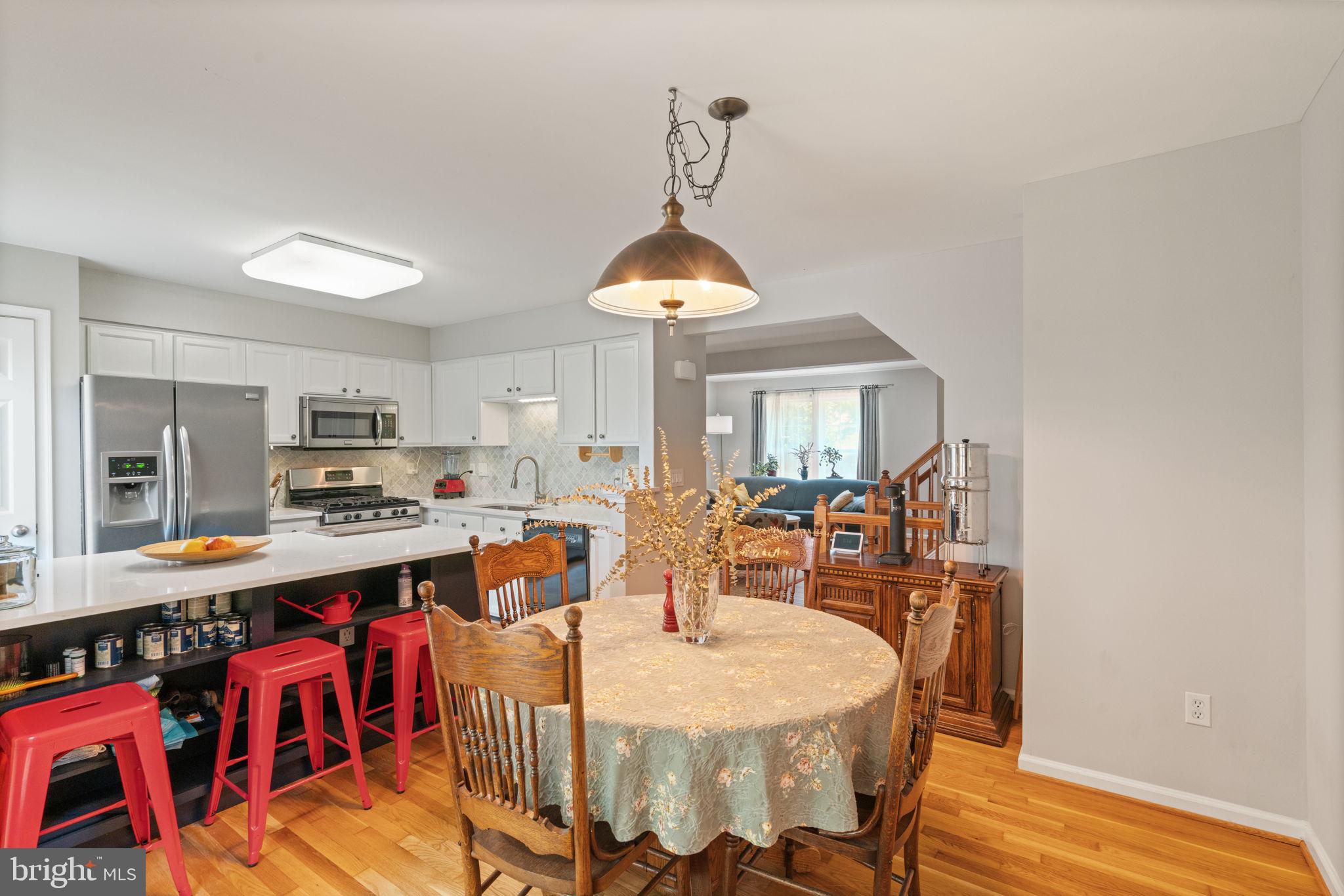 5962 EDGEHILL COURT