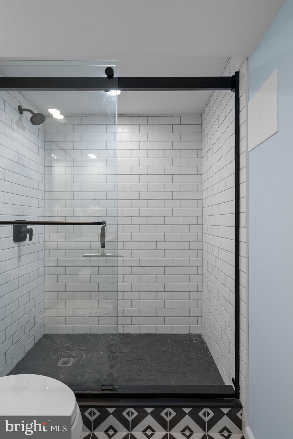 5934 WILLIAMSBURG ROAD