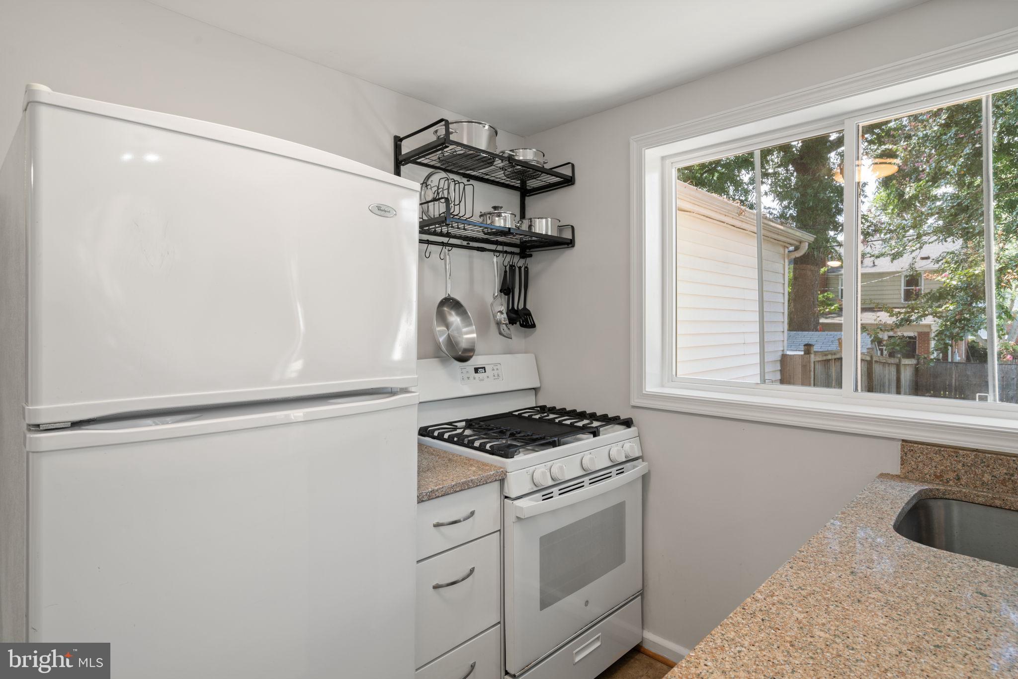 5934 WILLIAMSBURG ROAD