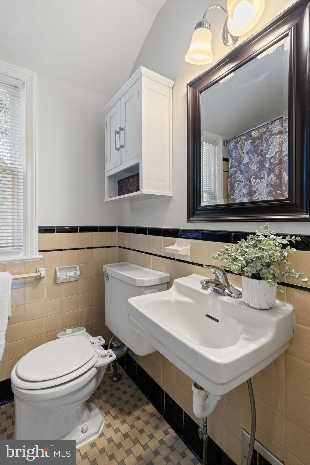 5934 WILLIAMSBURG ROAD