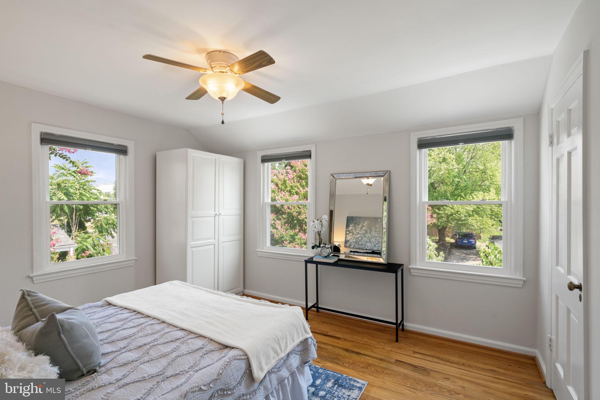5934 WILLIAMSBURG ROAD