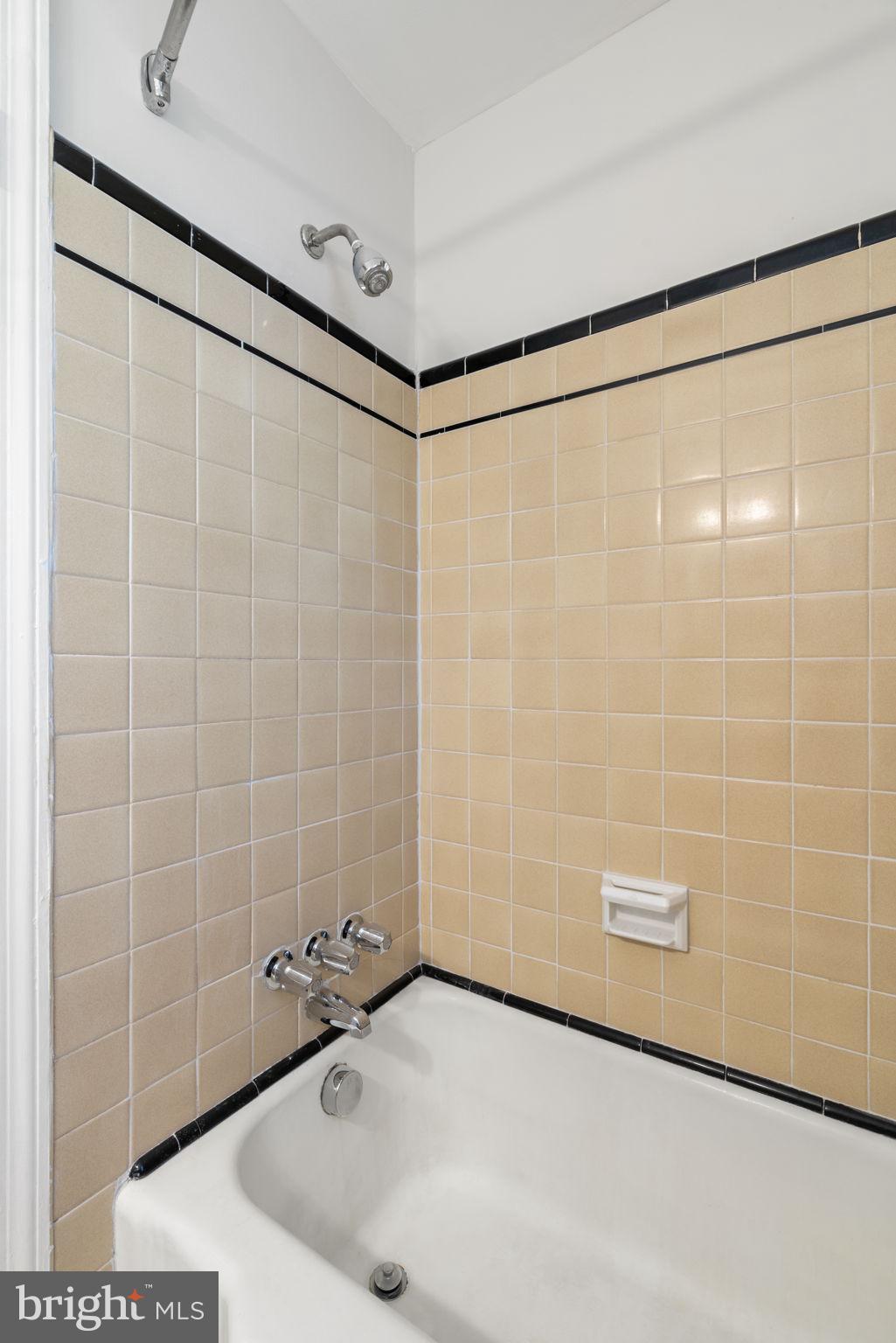 5934 WILLIAMSBURG ROAD