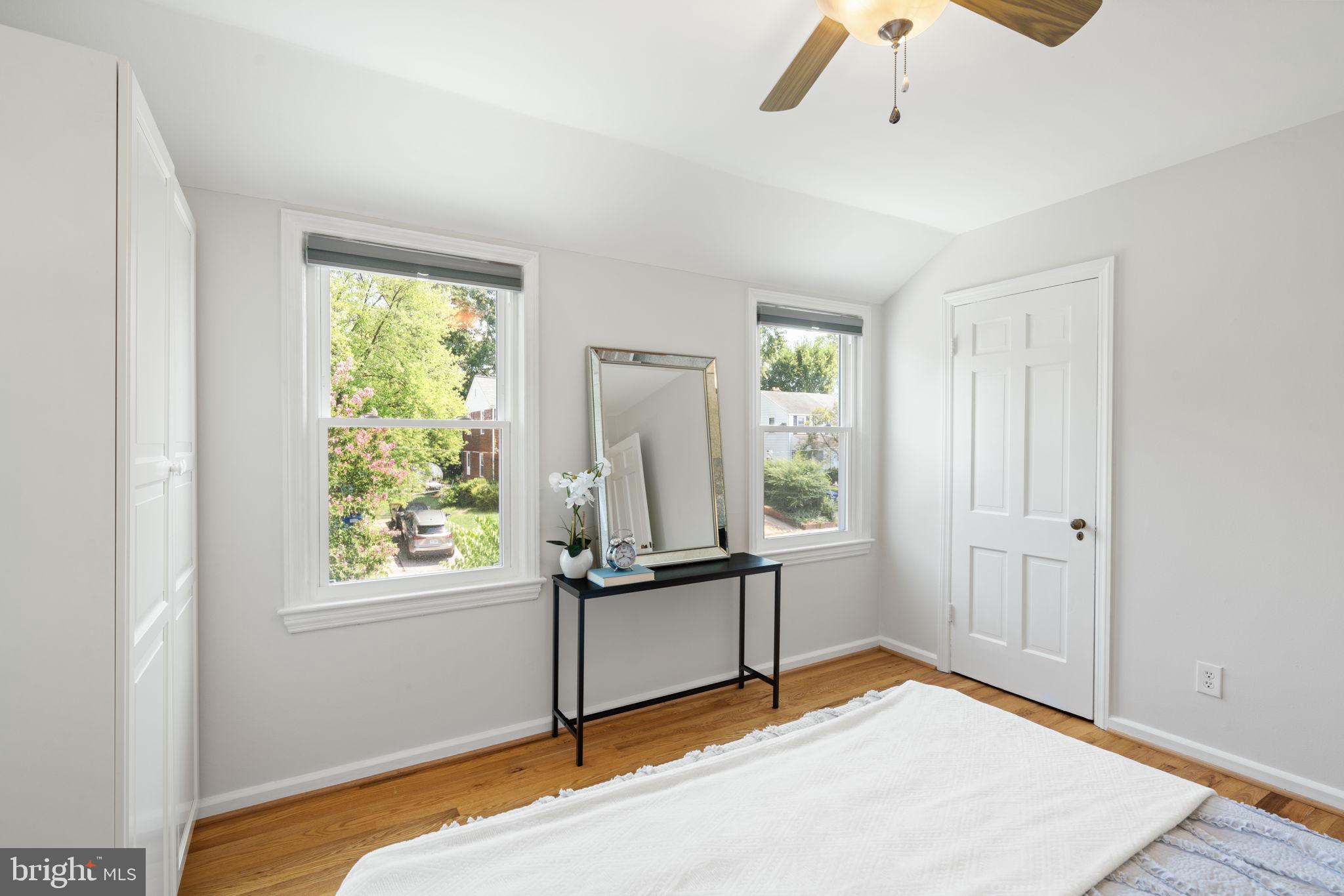 5934 WILLIAMSBURG ROAD