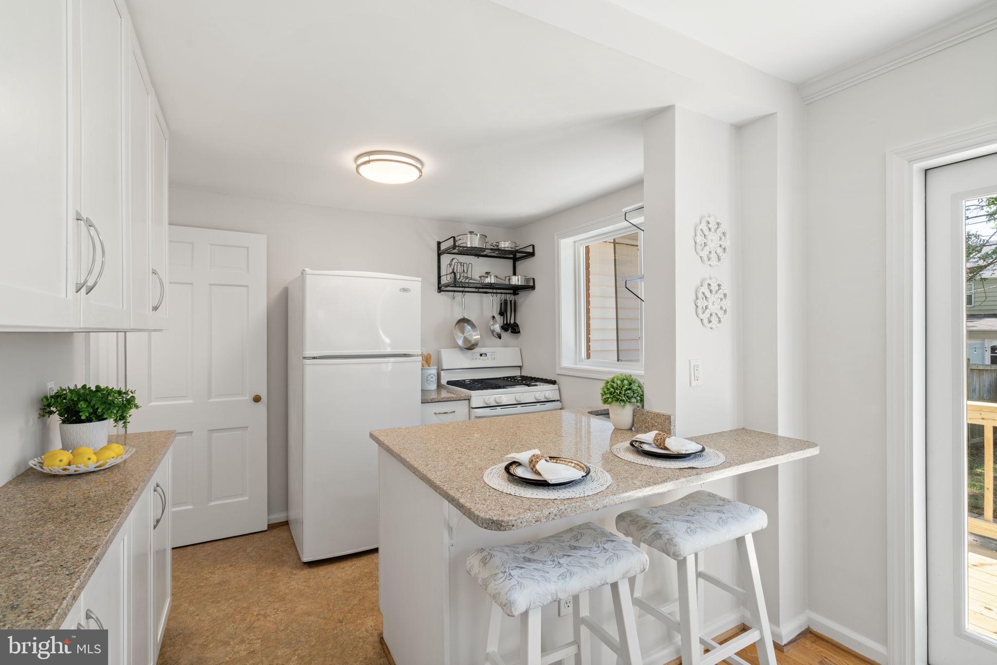 5934 WILLIAMSBURG ROAD