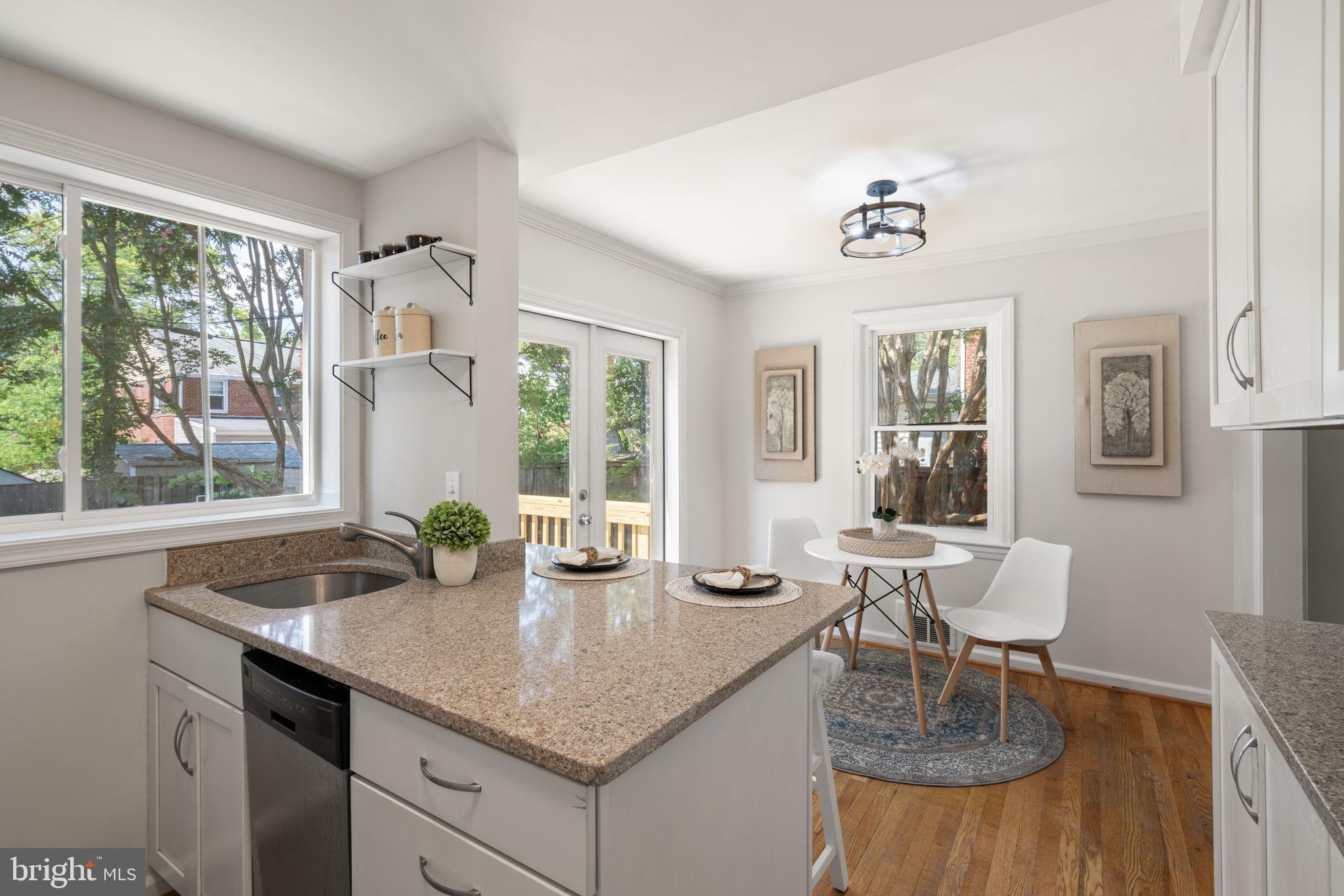 5934 WILLIAMSBURG ROAD