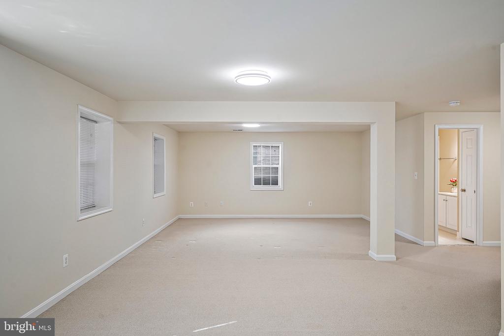 4741 FEATURE OAK WAY
