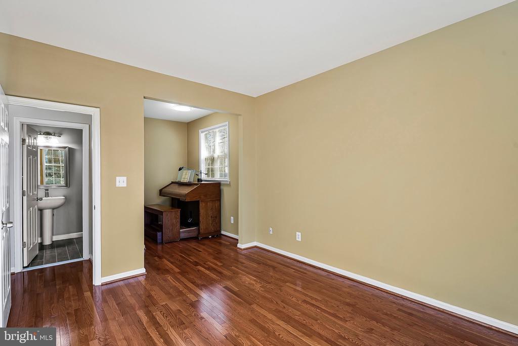 4741 FEATURE OAK WAY
