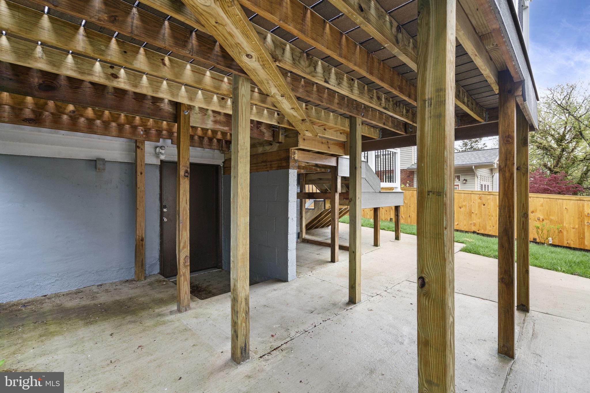 2732 FORT DRIVE