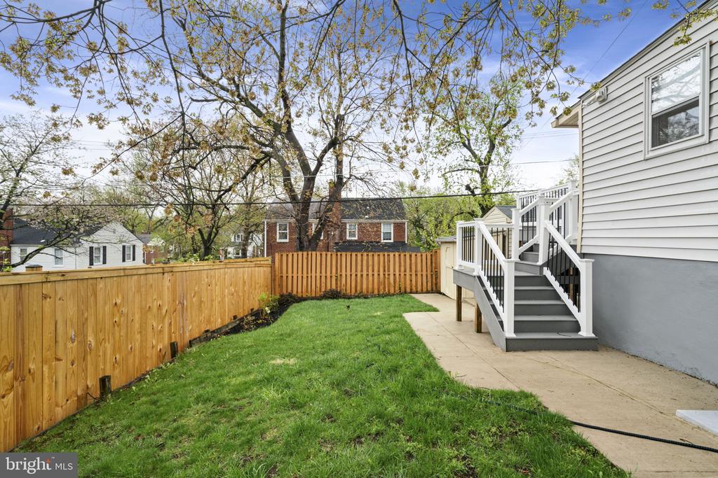2732 FORT DRIVE
