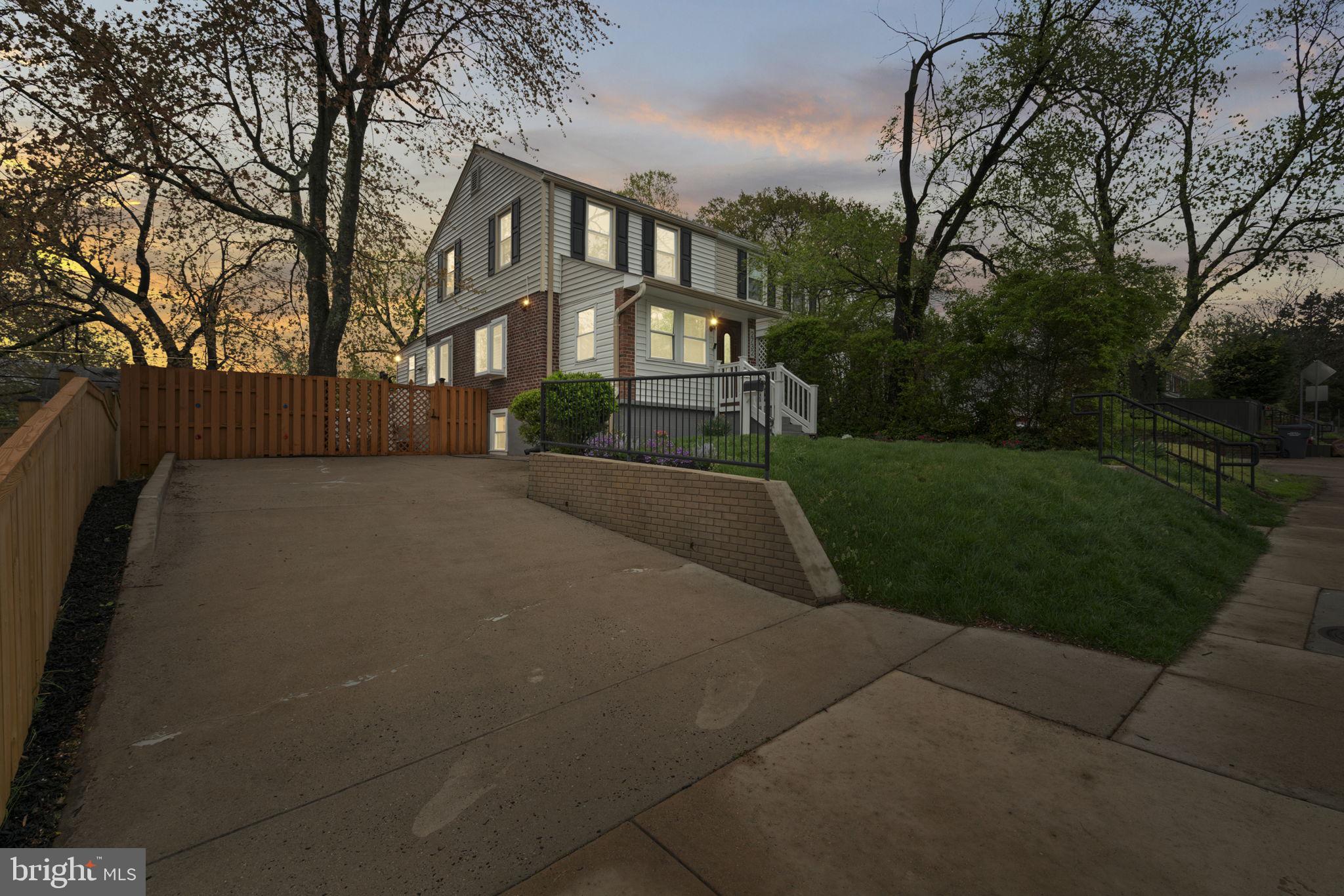 2732 FORT DRIVE
