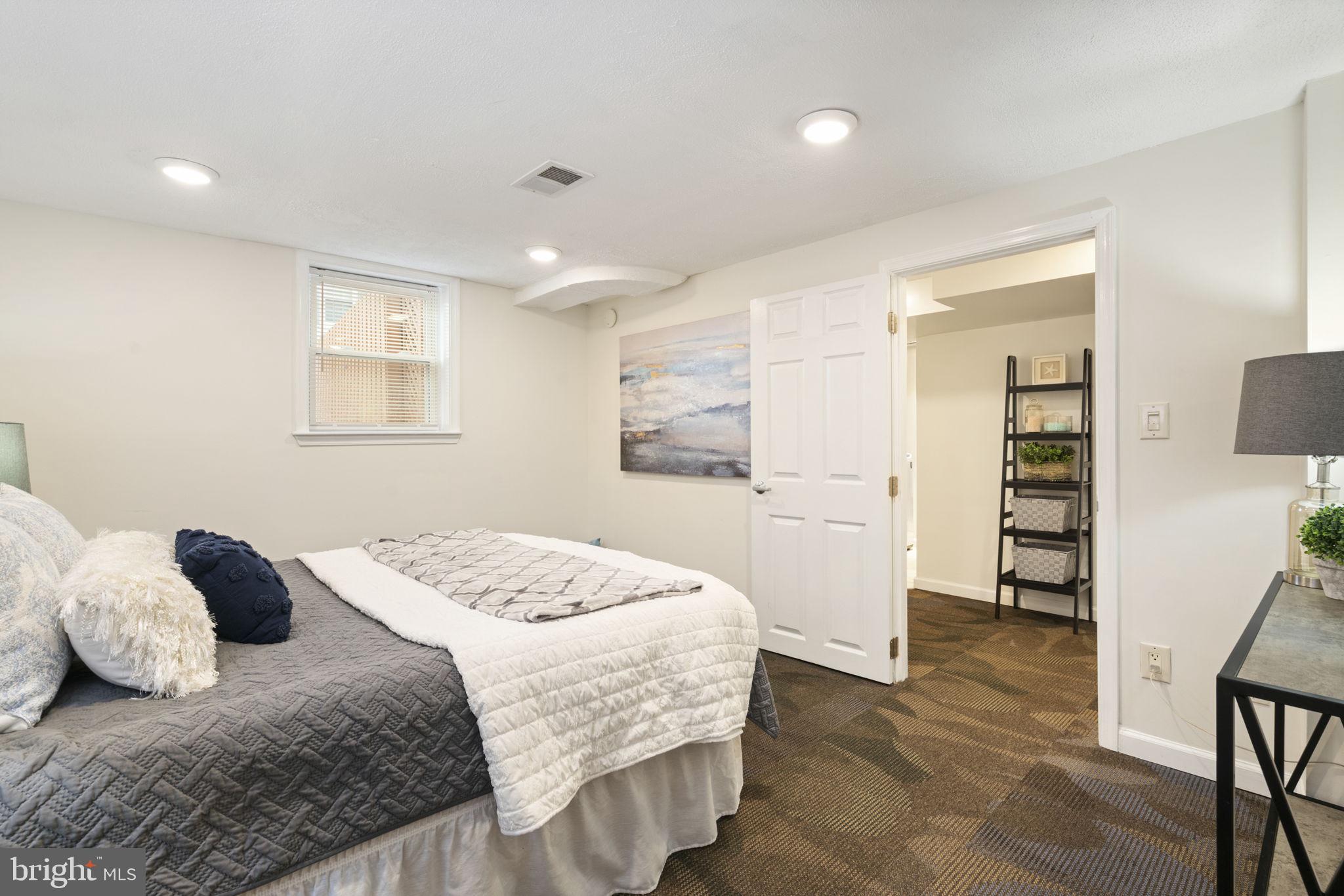2732 FORT DRIVE