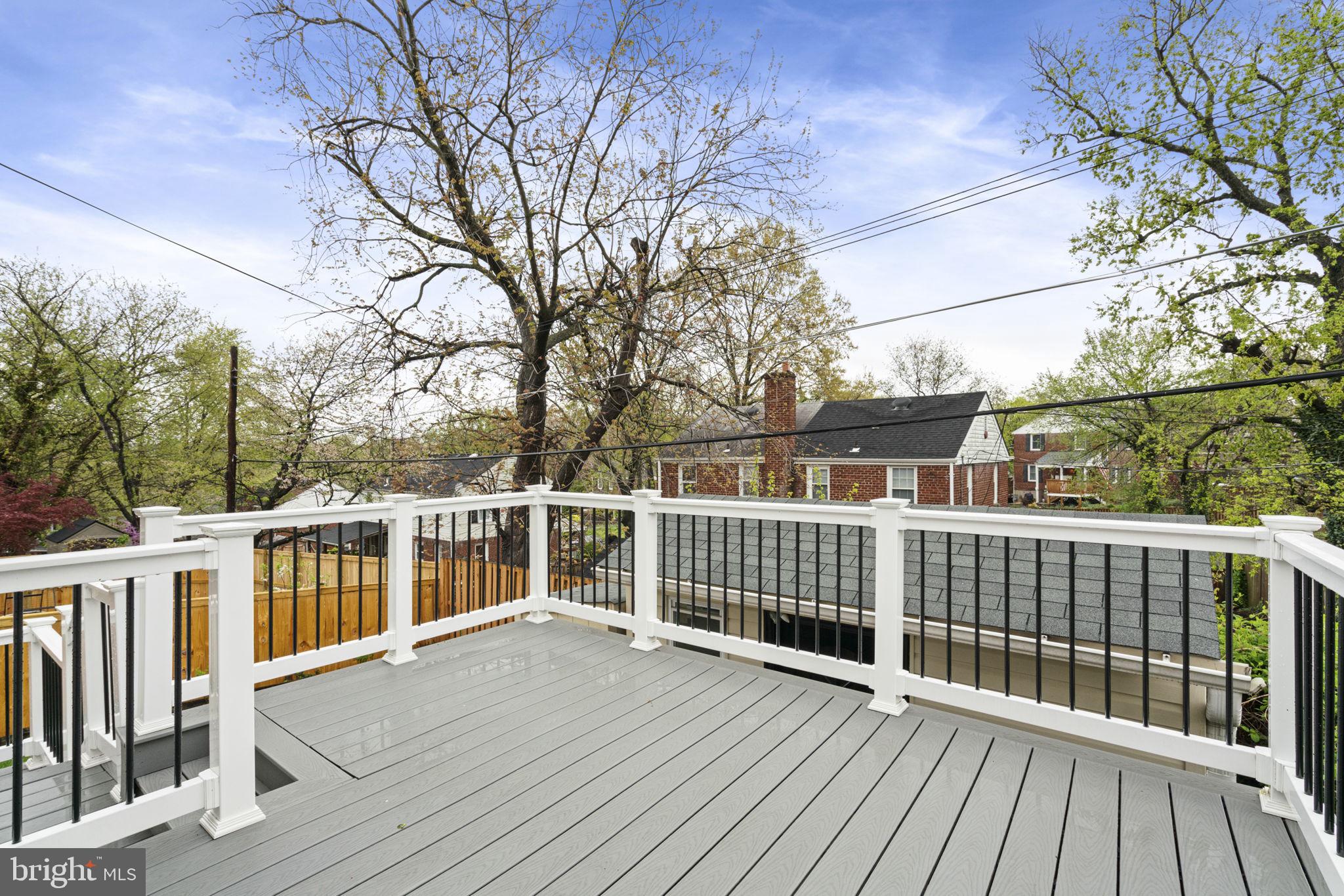 2732 FORT DRIVE