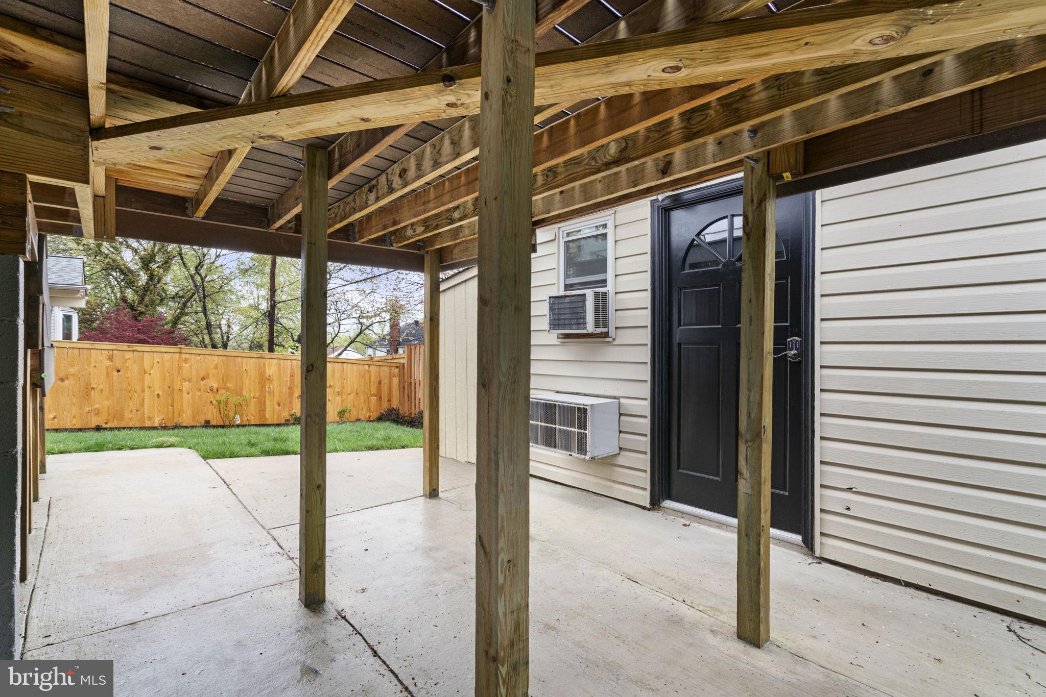 2732 FORT DRIVE