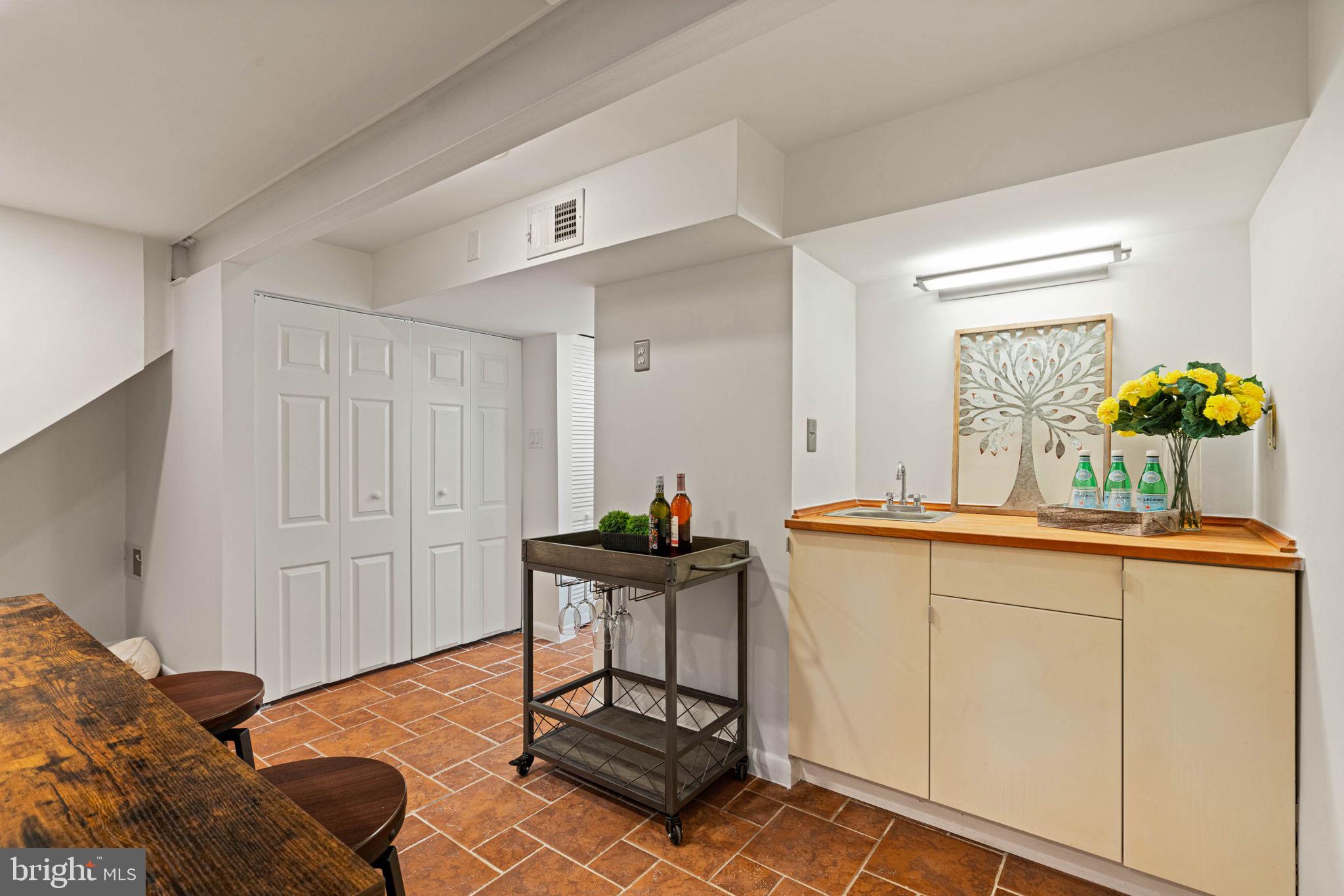 2719 FORT DRIVE