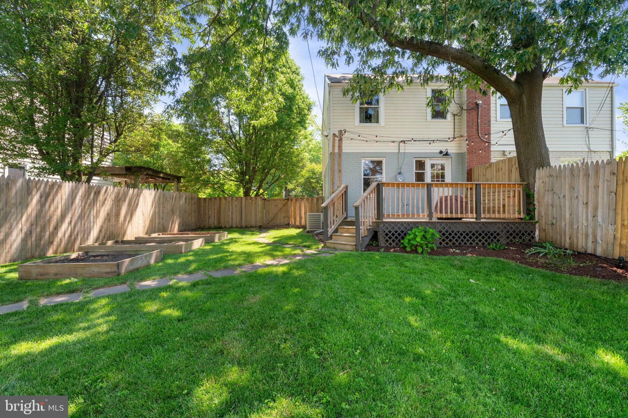 6002 WILLIAMSBURG ROAD