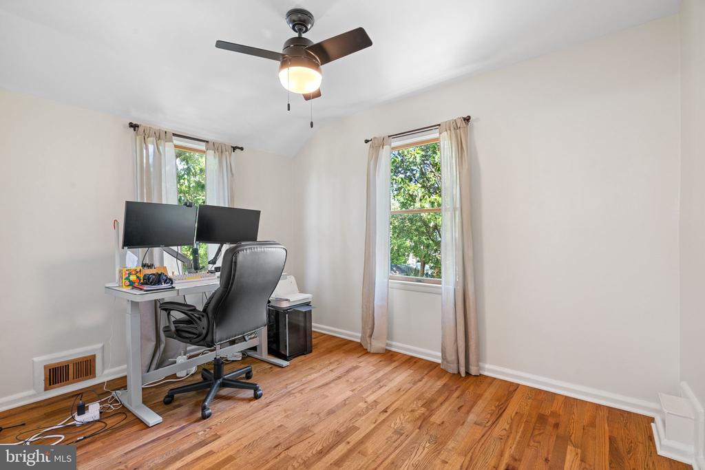 6002 WILLIAMSBURG ROAD