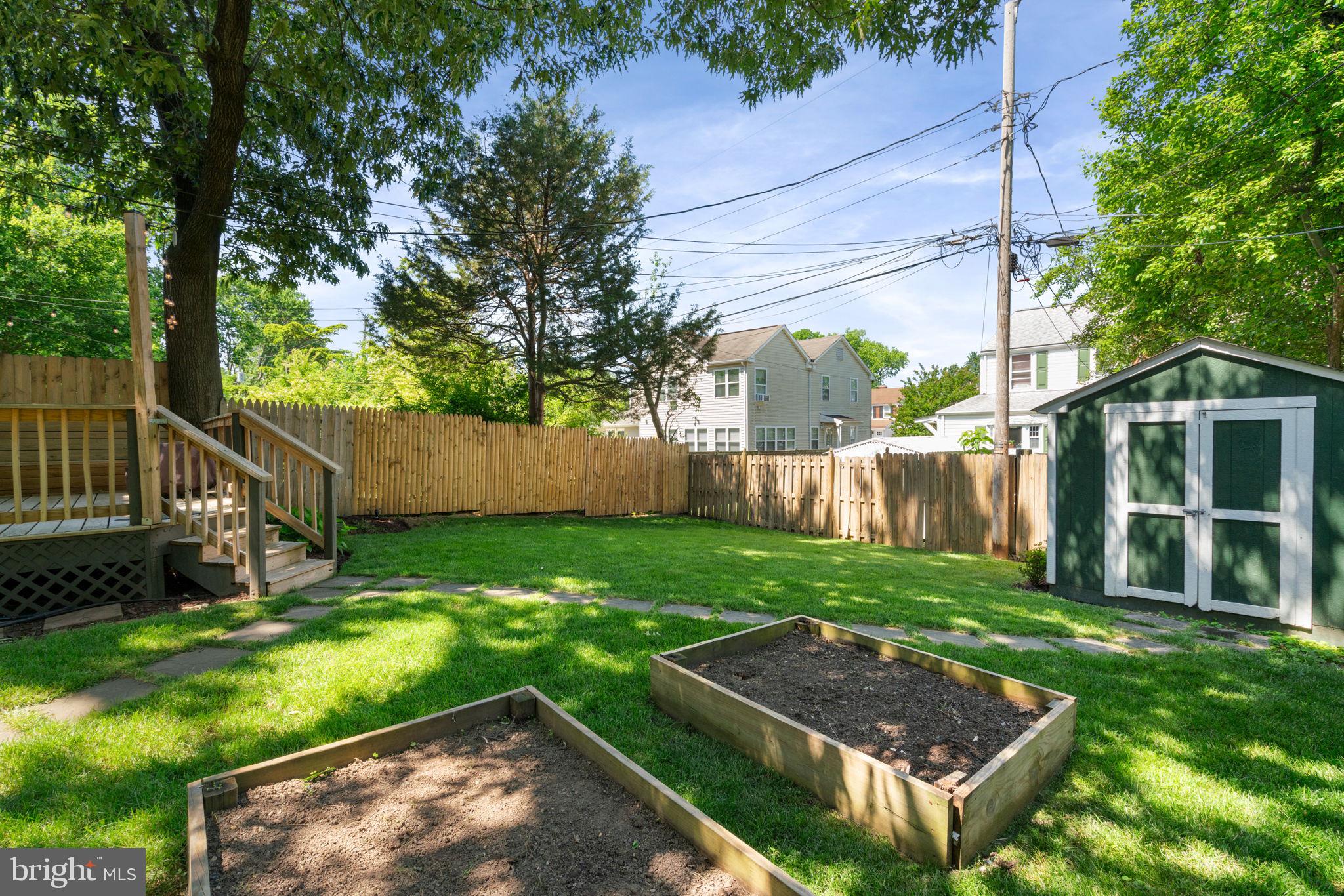 6002 WILLIAMSBURG ROAD