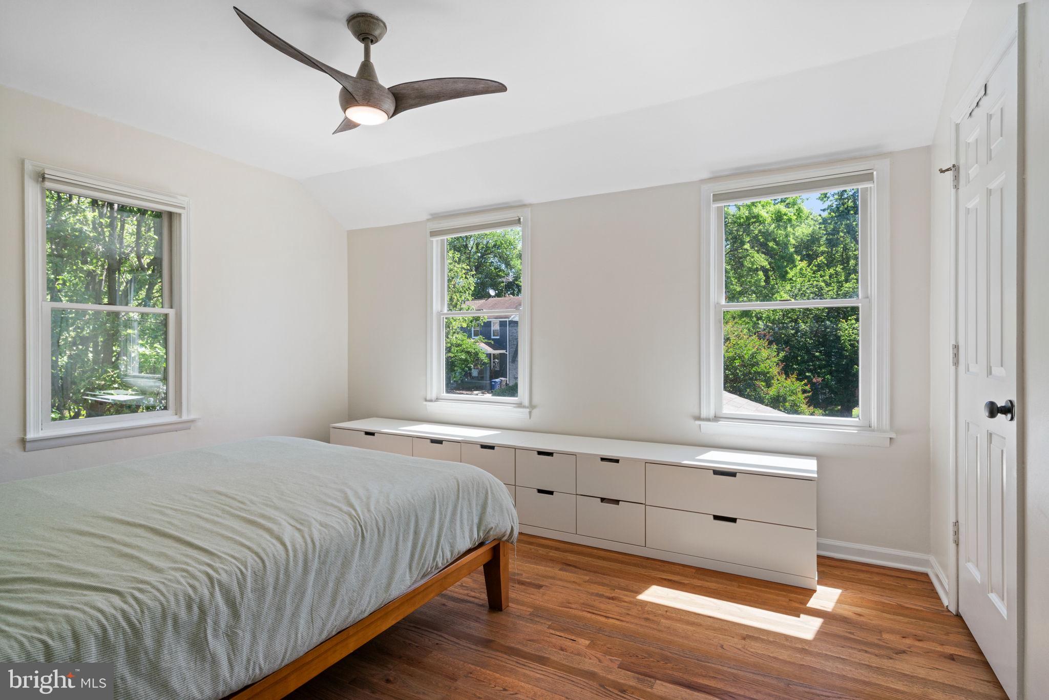 6002 WILLIAMSBURG ROAD