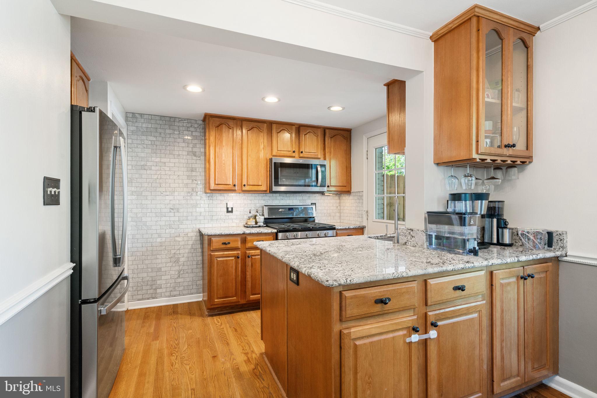6002 WILLIAMSBURG ROAD