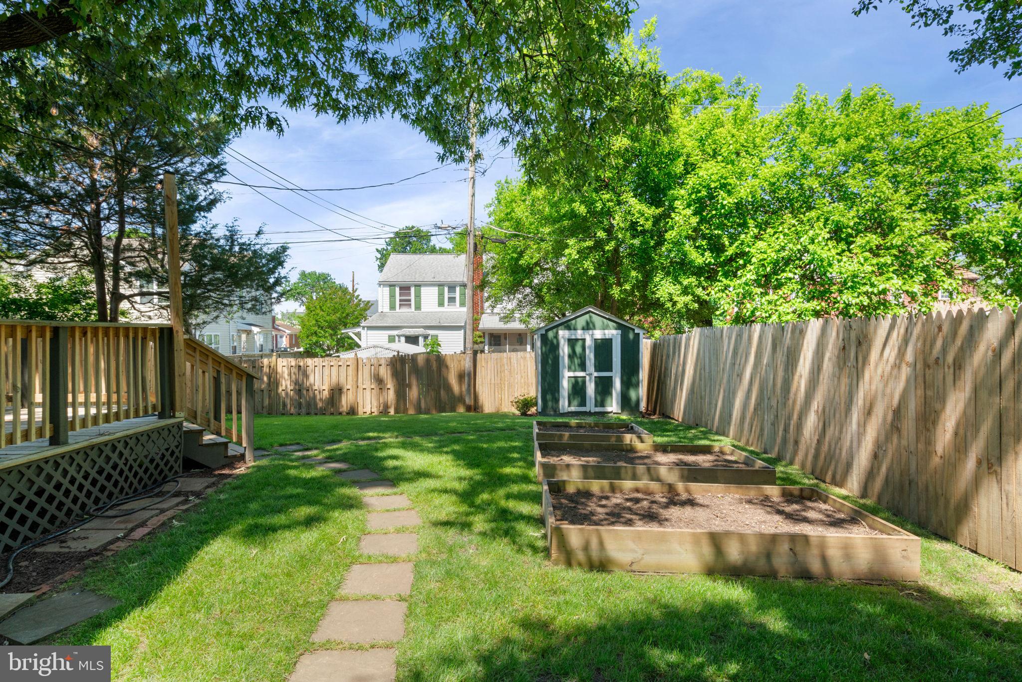6002 WILLIAMSBURG ROAD