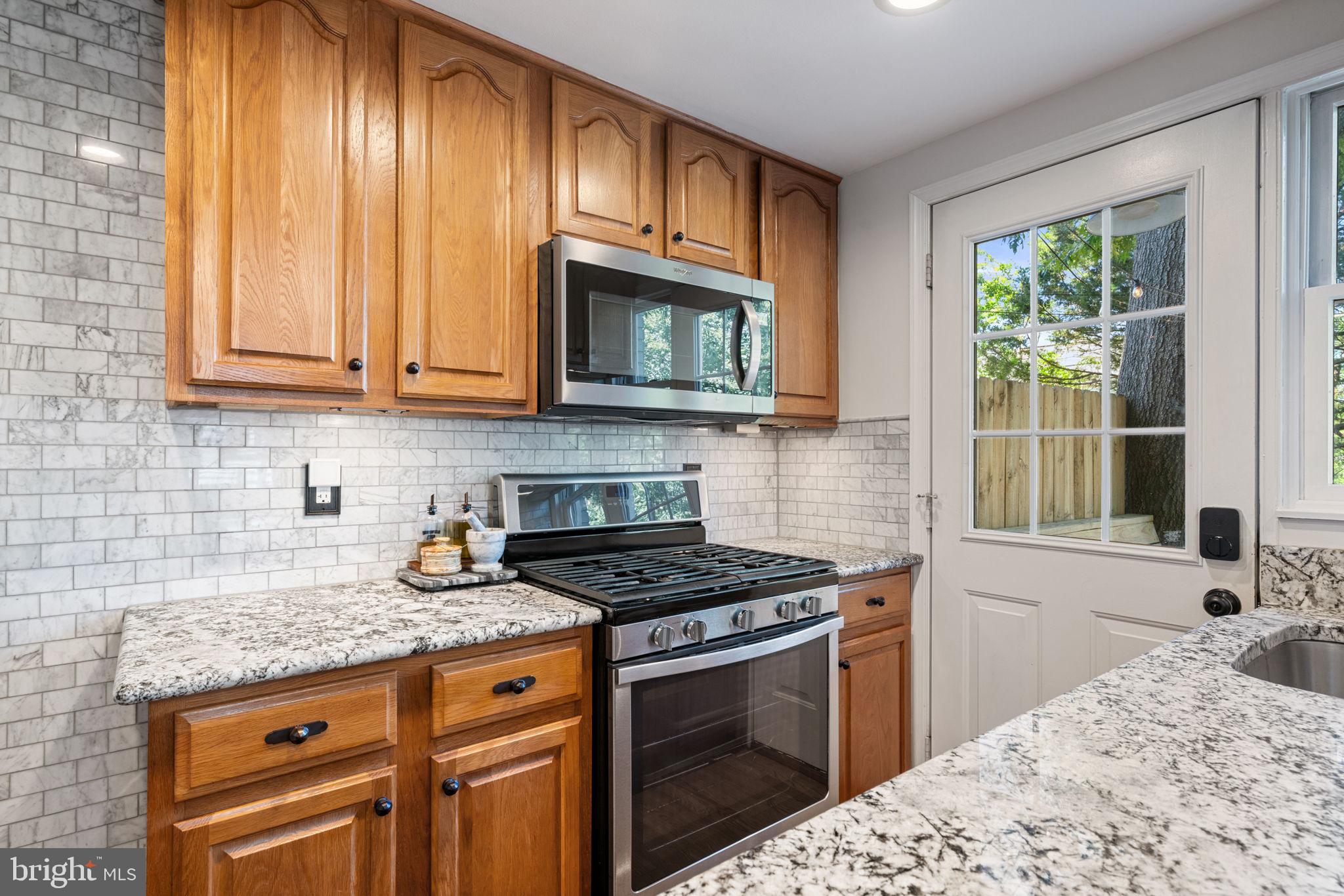 6002 WILLIAMSBURG ROAD