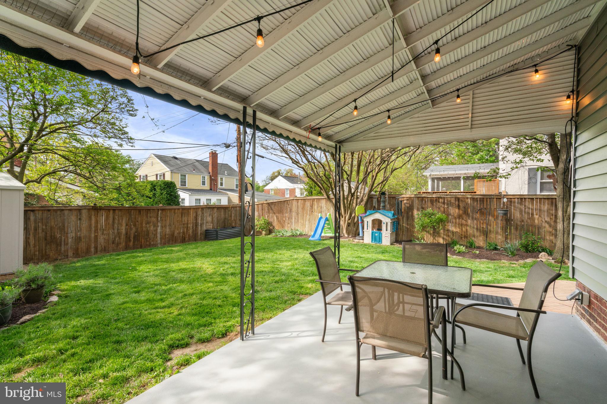 5950 WILLIAMSBURG ROAD